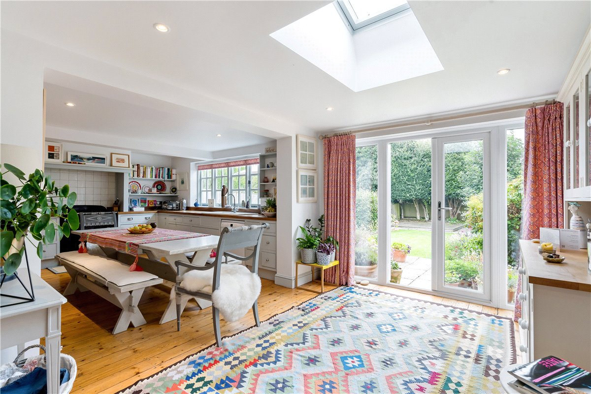 3 bedroom house, St. Johns Close, Marlborough SN8 - Sold STC