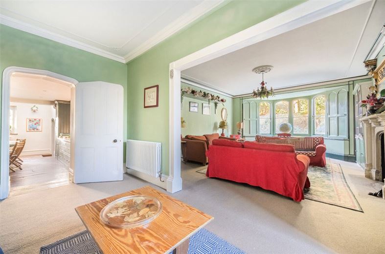 8 bedroom house, Castlefields, Calne SN11 - Available