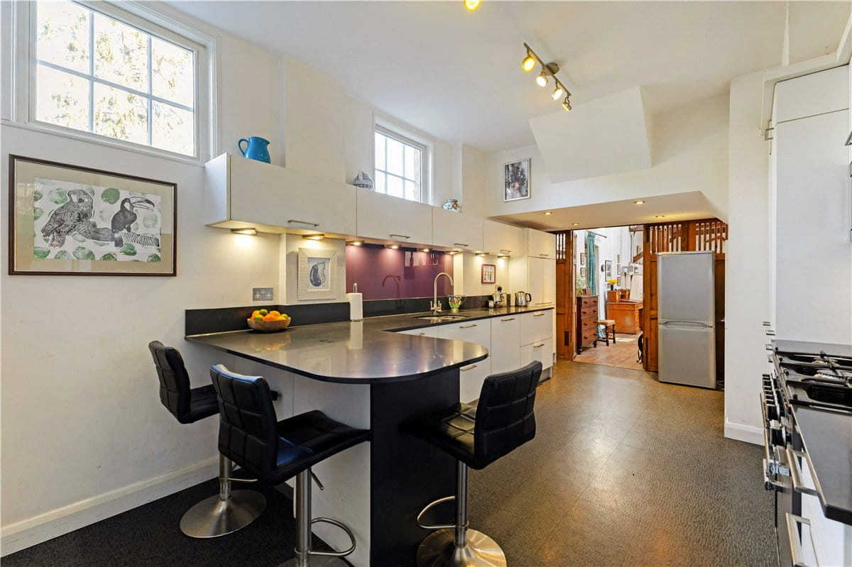 3 bedroom house, Neates Yard, Marlborough SN8 - Sold