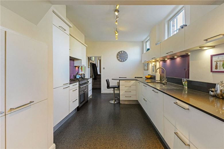 3 bedroom house, Neates Yard, Marlborough SN8 - Sold