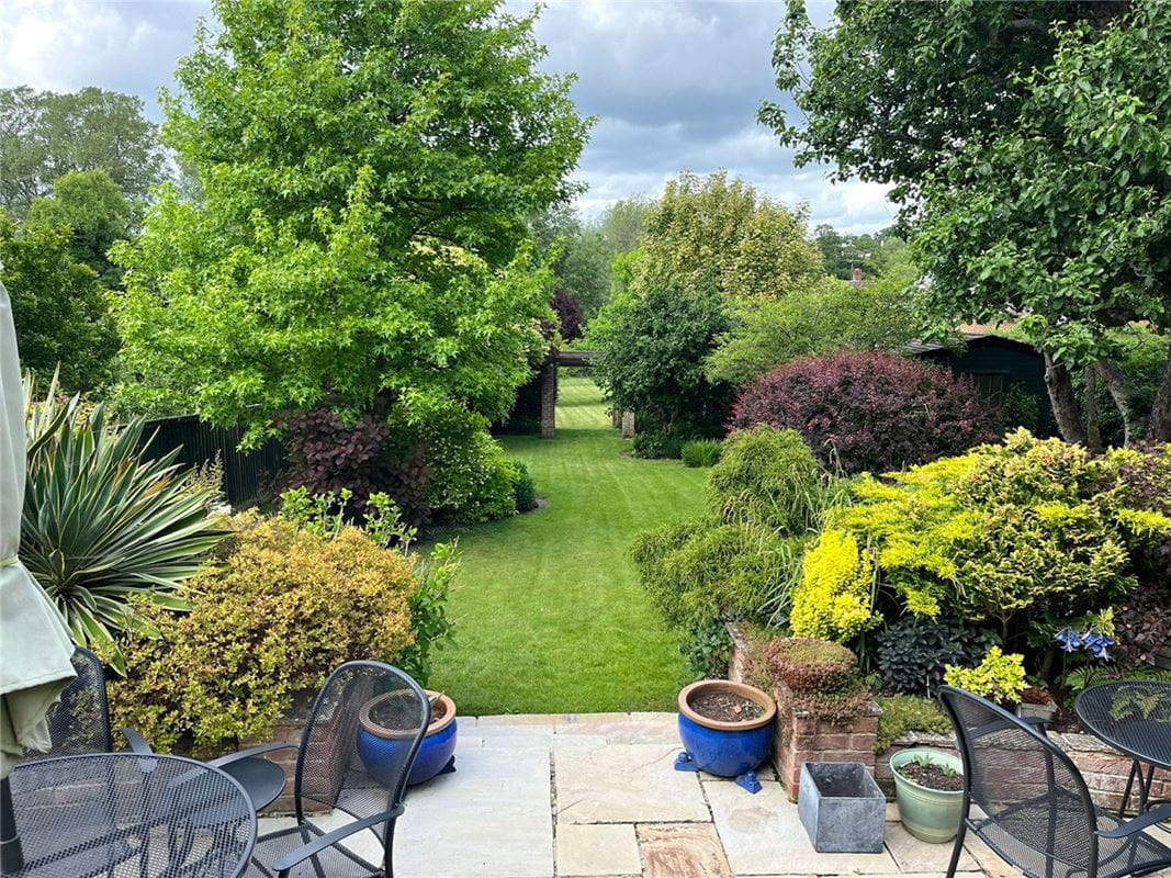 4 bedroom house, High Street, Manton SN8 - Available