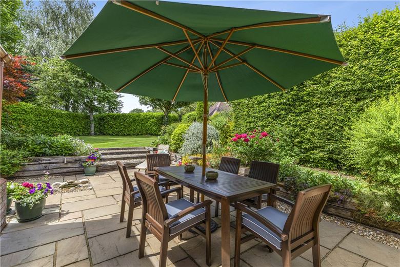 5 bedroom house, Netherstreet, Bromham SN15 - Available