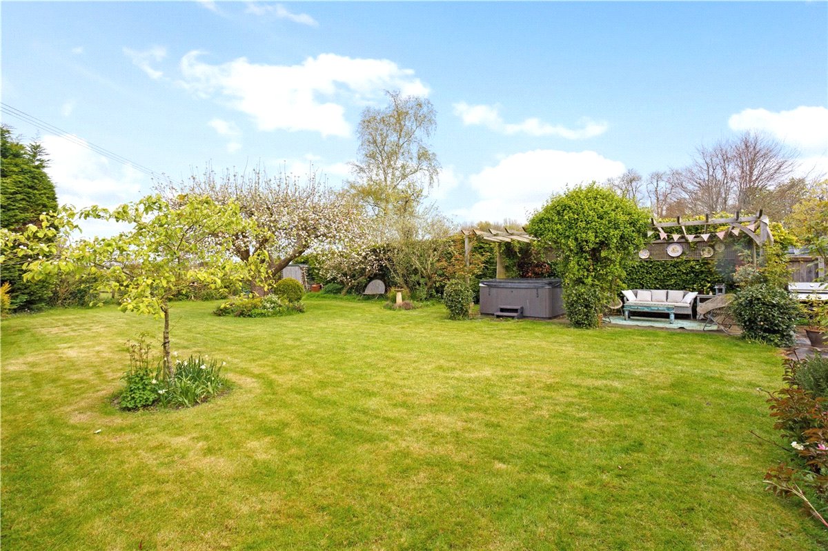 5 bedroom house, The Street, Marden SN10 - Sold