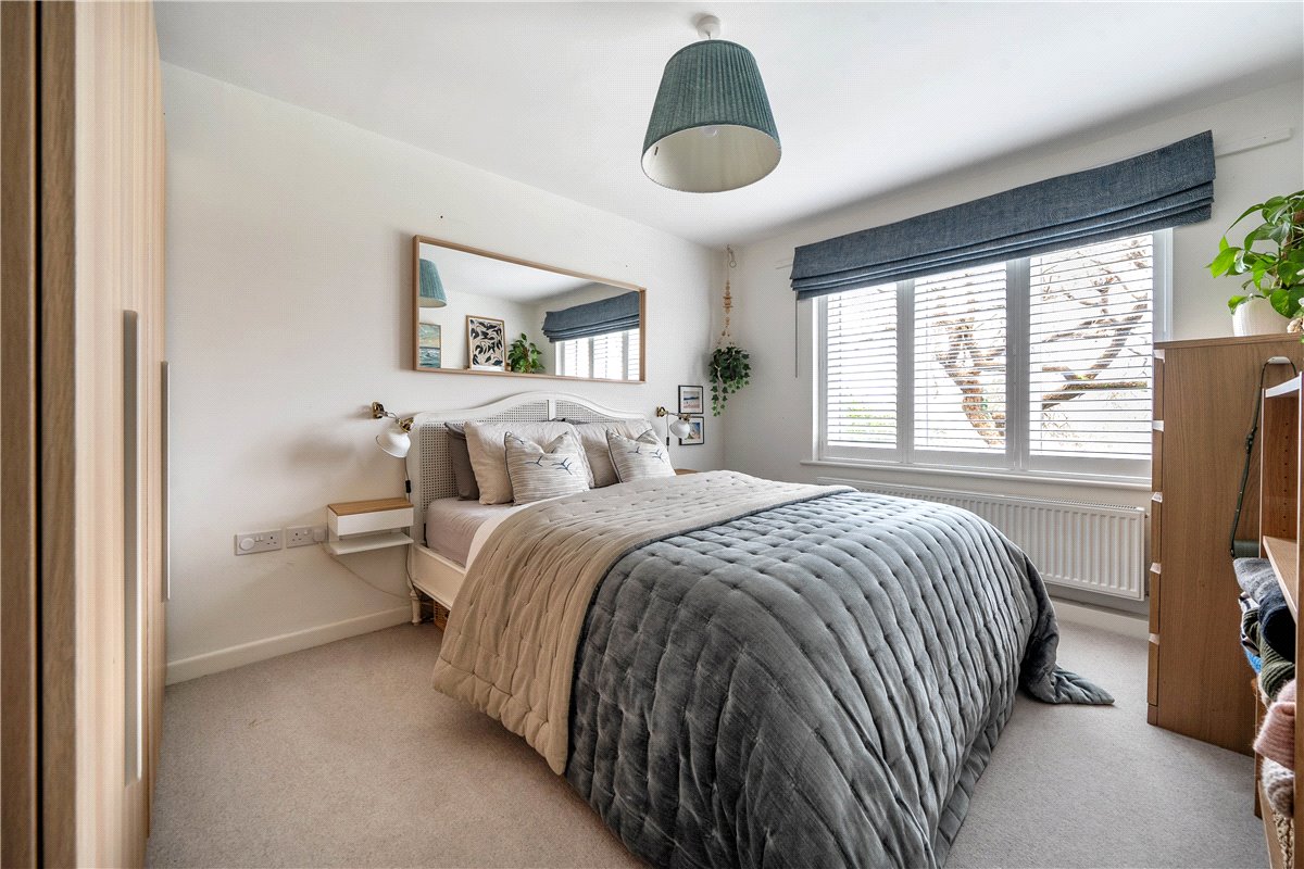 4 bedroom house, Ducks Meadow, Marlborough SN8 - Available