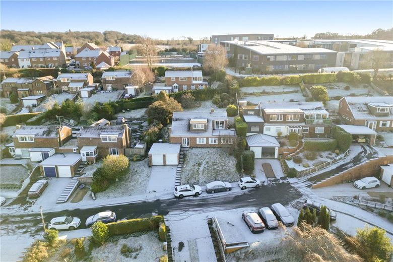 4 bedroom house, Ducks Meadow, Marlborough SN8 - Available