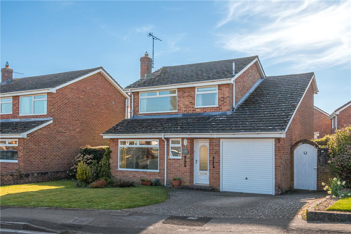 4 bedroom house, Ailesbury Way, Burbage SN8 - Sold STC