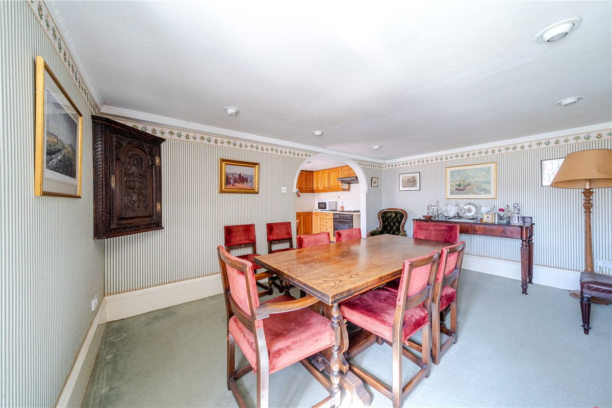 2 bedroom house, The Green, Marlborough SN8 - Sold STC