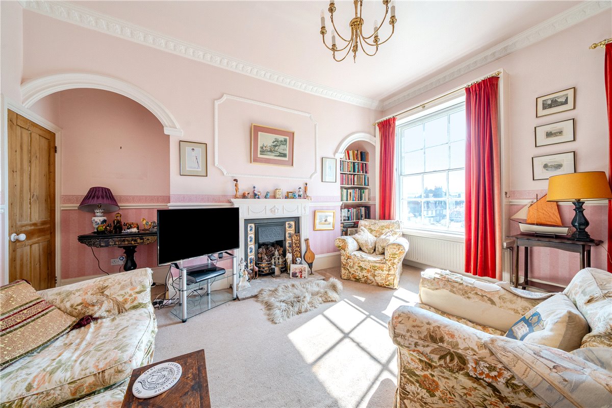 2 bedroom house, The Green, Marlborough SN8 - Sold STC