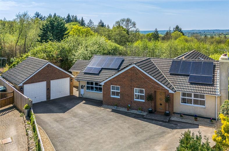 5 bedroom house, Studley Corner, Studley SN11 - Sold