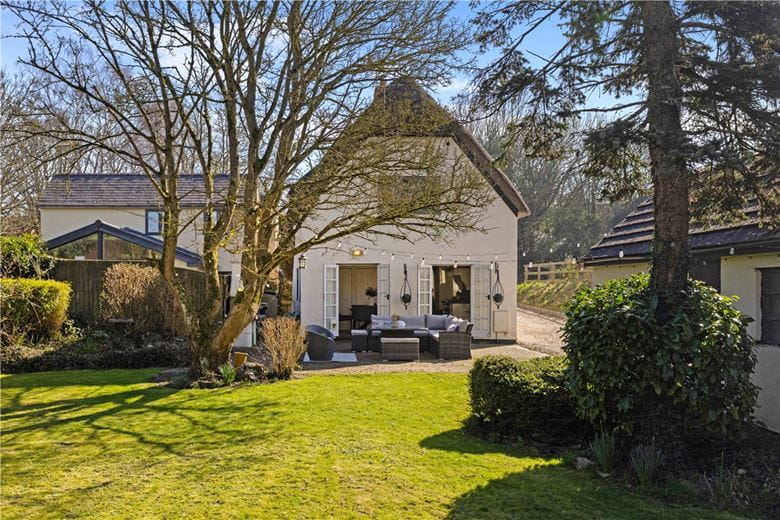 4 bedroom cottage, Church Road, Wanborough SN4 - Available