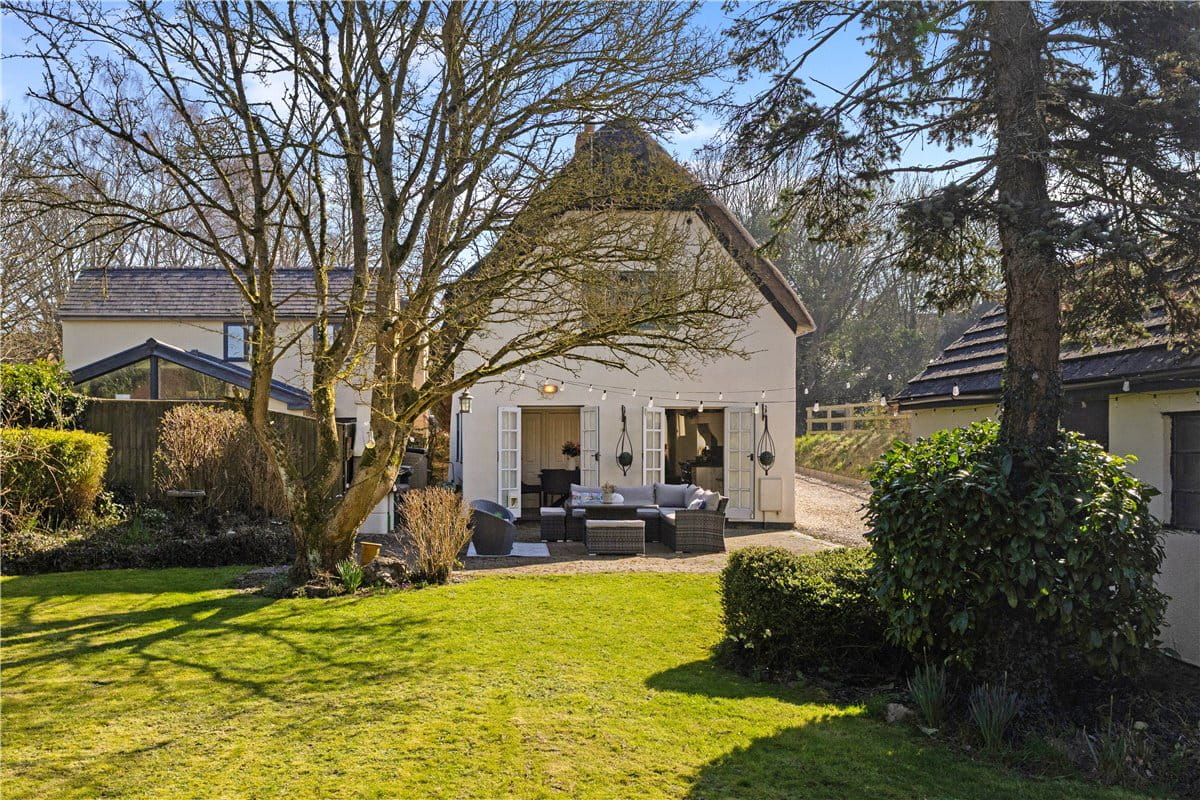 4 bedroom cottage, Church Road, Wanborough SN4 - Available