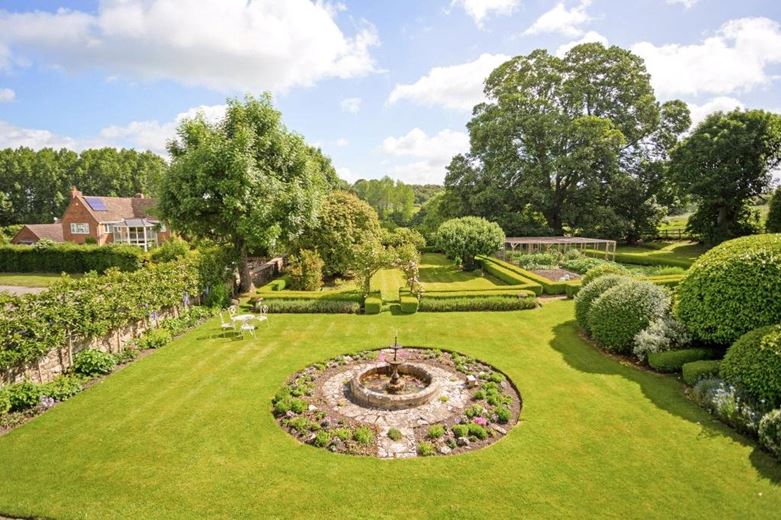 4 bedroom house, Medbourne Lane, Liddington SN4 - Available