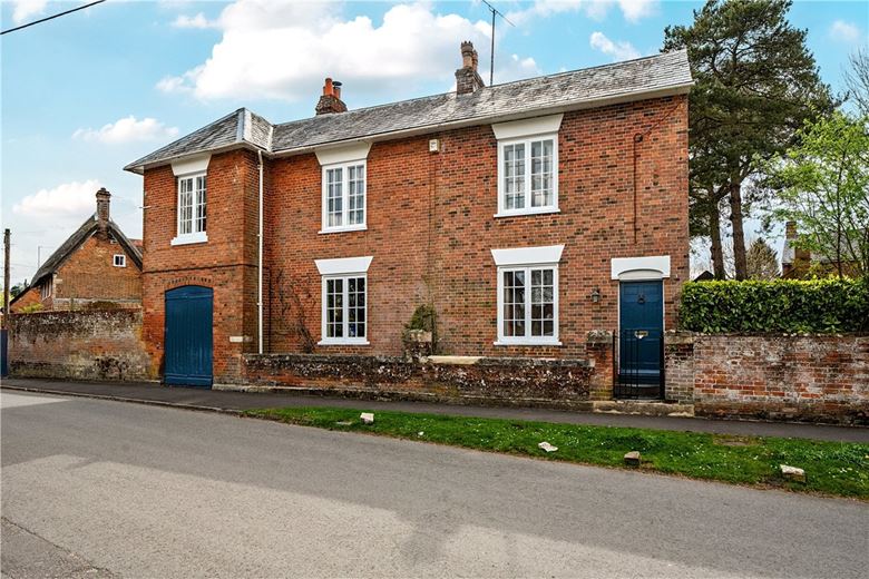 4 bedroom house, High Street, Urchfont SN10 - Available