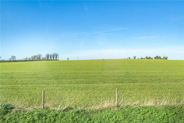 2 bedroom cottage, Broad Street, Beechingstoke SN9 - Available