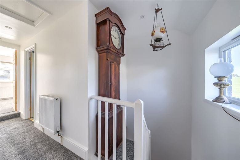 2 bedroom cottage, Broad Street, Beechingstoke SN9 - Available