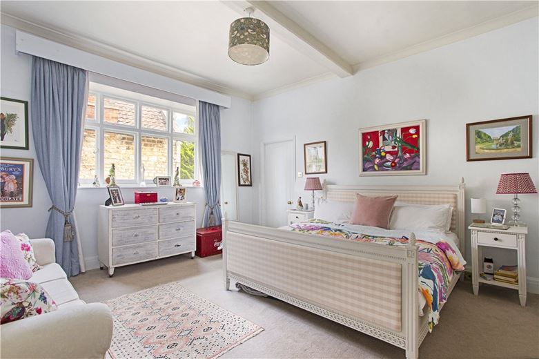 6 bedroom house, The Green, Calne SN11 - Sold