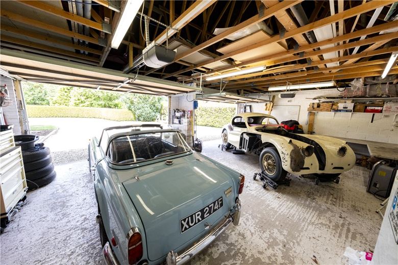 7 bedroom house, Milton Lilbourne, Pewsey SN9 - Available