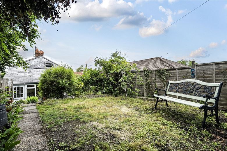 2 bedroom house, High Street, Manton SN8 - Available