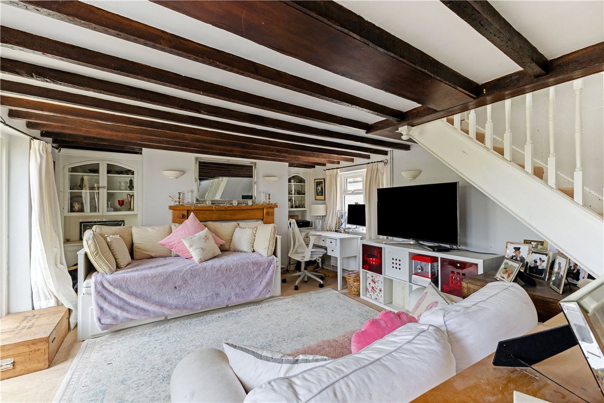 4 bedroom house, Knowle, Pewsey SN9 - Available