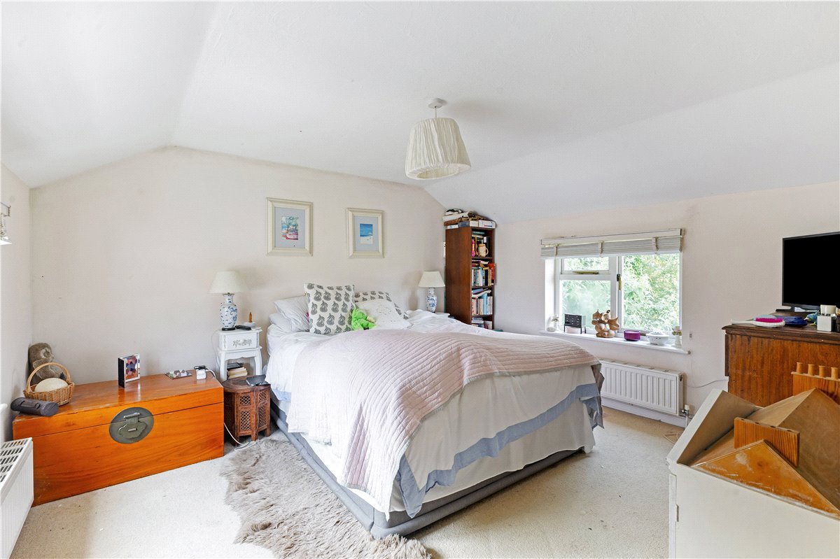 4 bedroom house, Knowle, Pewsey SN9 - Available