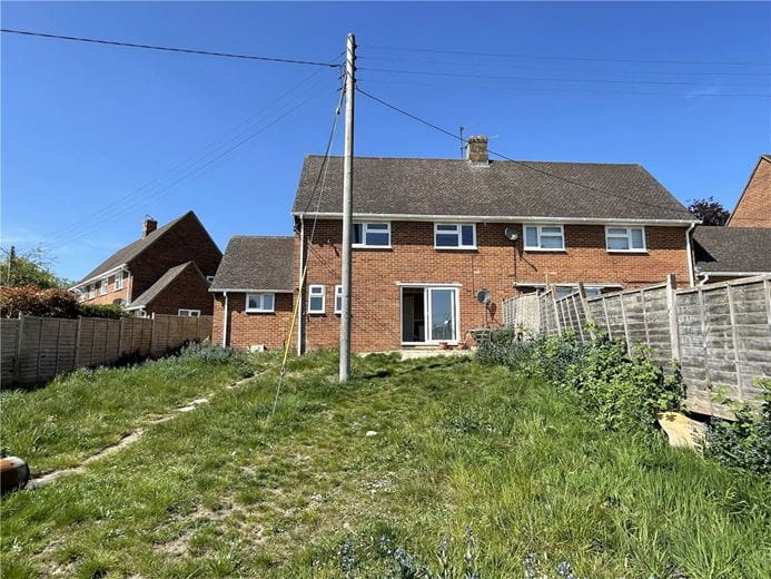 2 bedroom house, Swans Close, Ramsbury SN8 - Sold