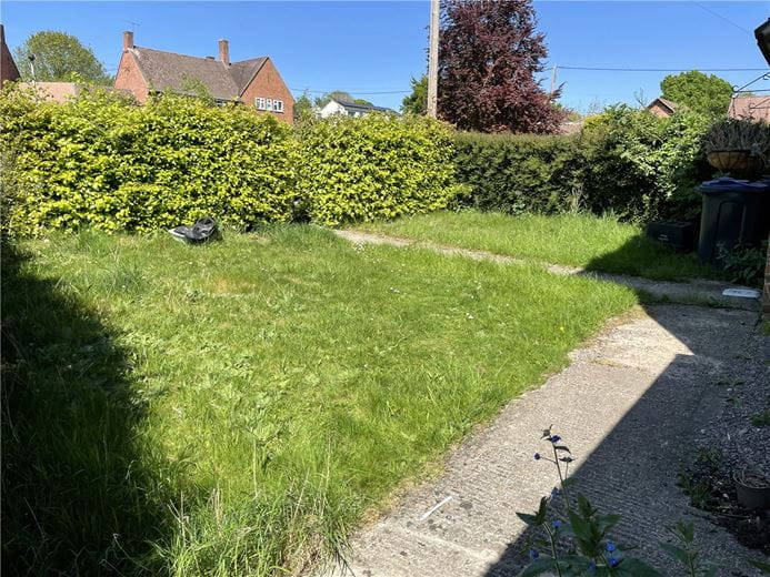 2 bedroom house, Swans Close, Ramsbury SN8 - Sold