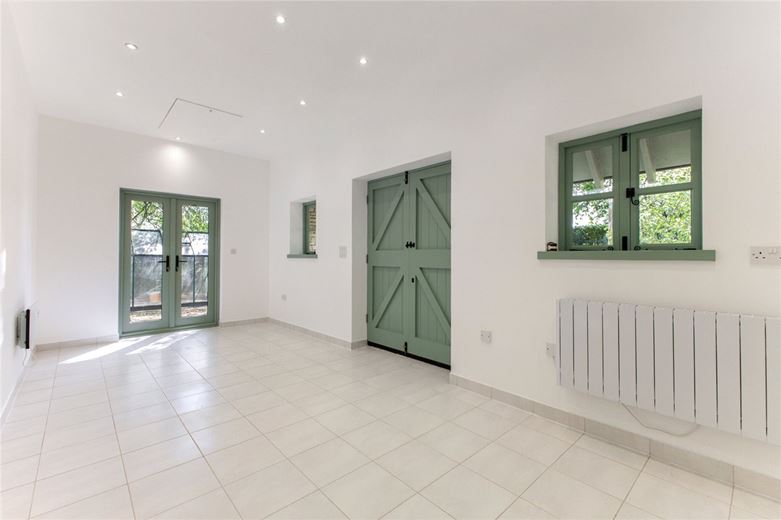 4 bedroom house, Broome Manor Lane, Swindon SN3 - Sold STC