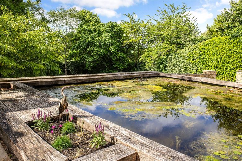 4 bedroom house, Broome Manor Lane, Swindon SN3 - Sold STC