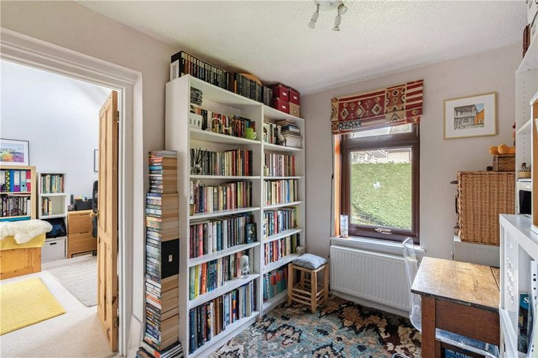 4 bedroom house, Hughes Close, Marlborough SN8 - Available