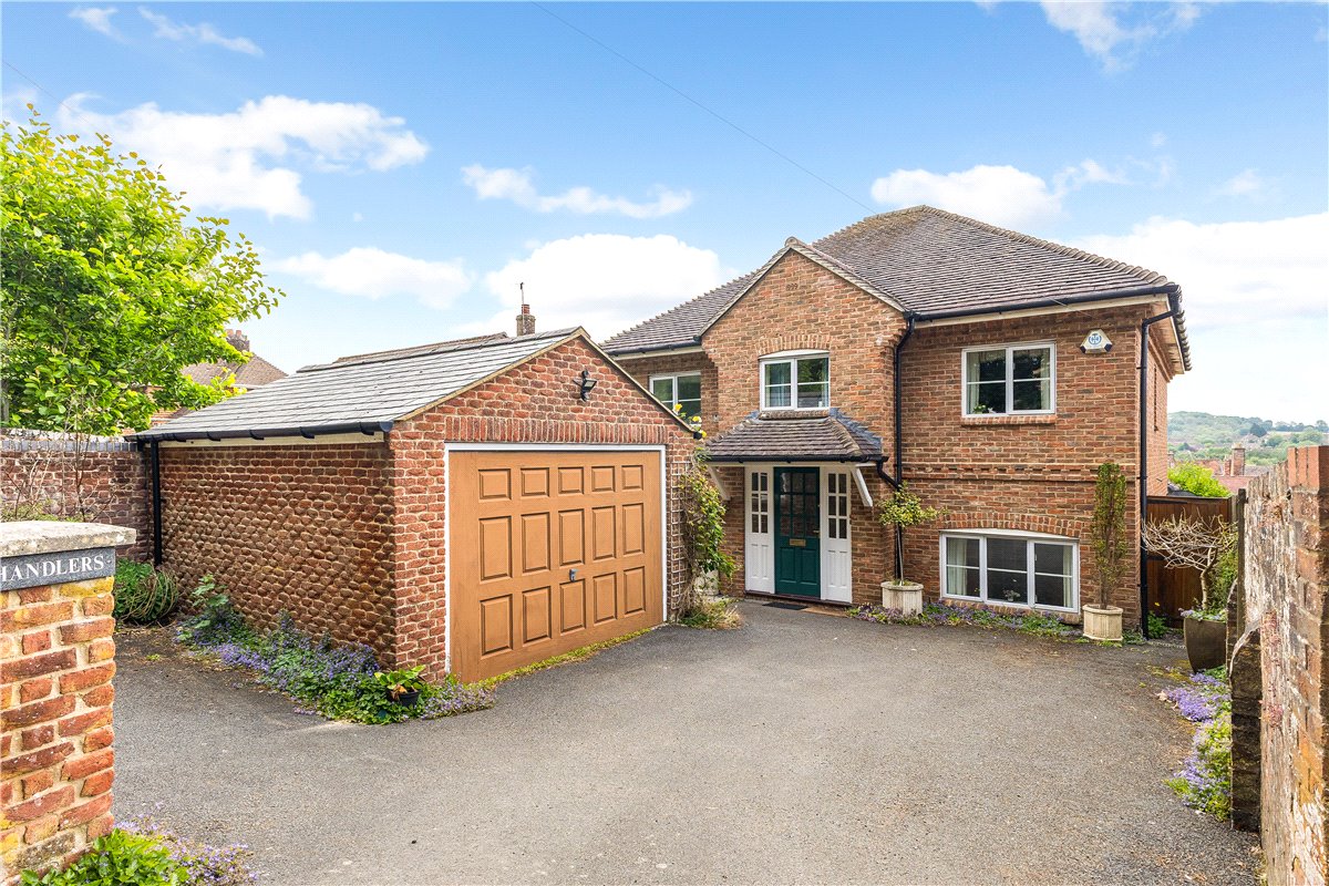 3 bedroom house, Back Lane, Marlborough SN8 - Available