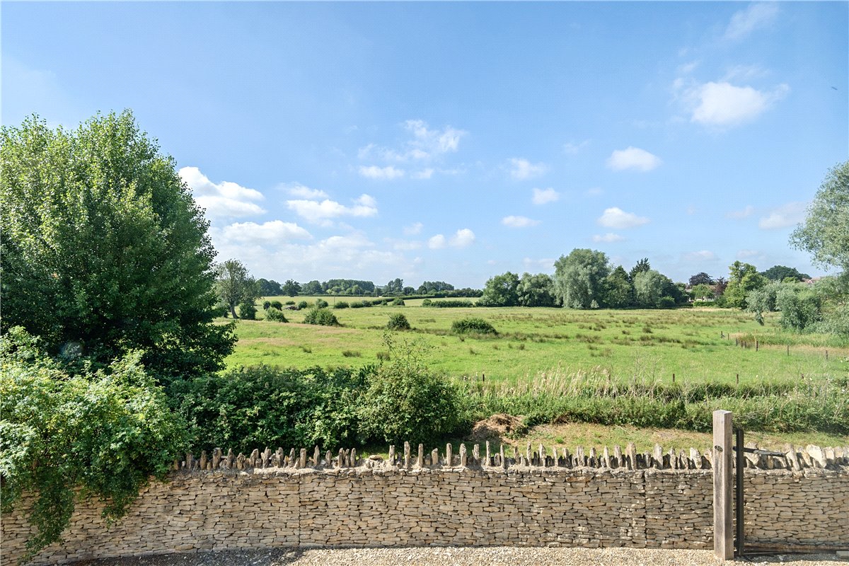 5 bedroom house, Lake View, Calne SN11 - Sold