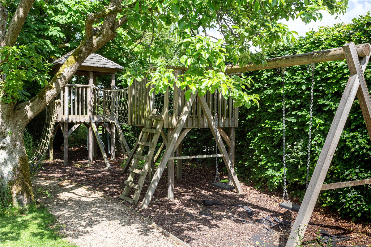 8 bedroom house, Oxenwood, Marlborough SN8 - Sold STC