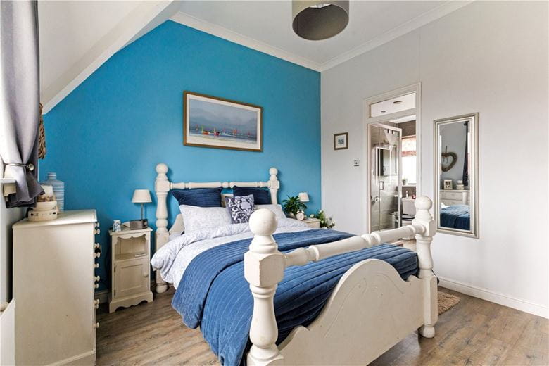 4 bedroom house, Russley Park, Baydon SN8 - Available