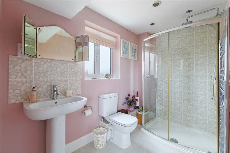 6 bedroom house, The Barton, Clyffe Pypard SN4 - Available