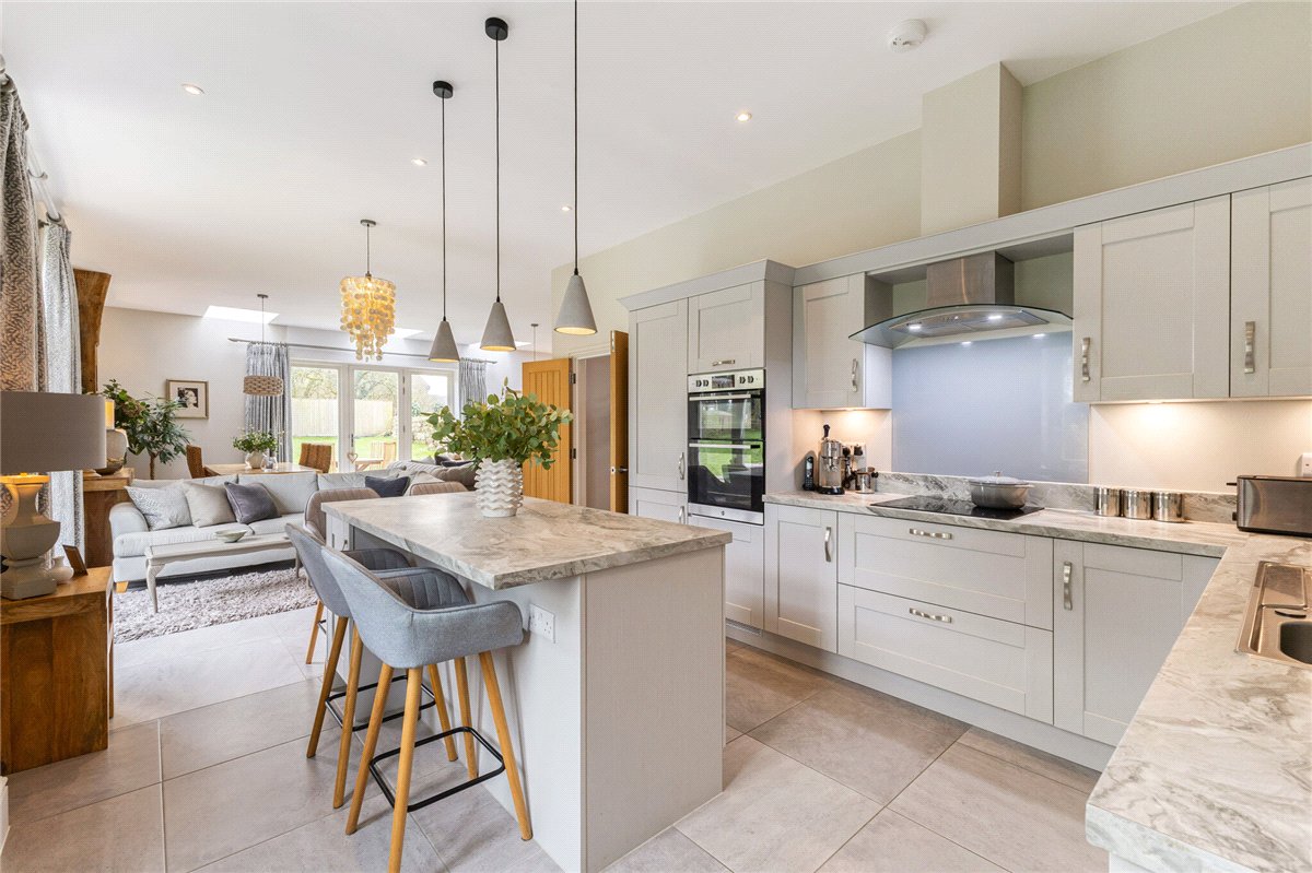 3 bedroom house, Old Dairy Lane, Winterbourne Monkton SN4 - Sold STC