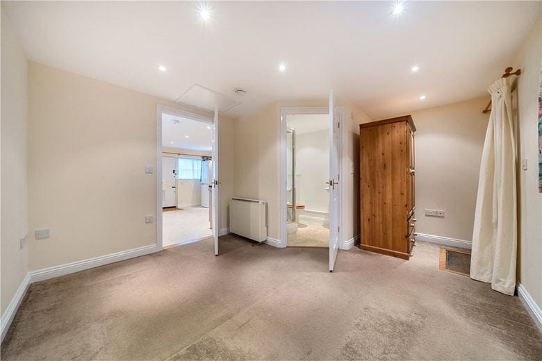 1 bedroom house, George Lane, Marlborough SN8 - Available