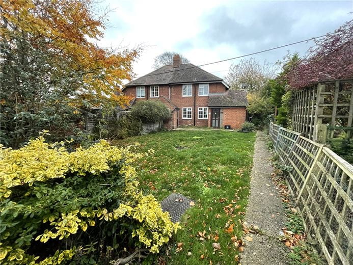 3 bedroom house, Beckhampton Road, Avebury Trusloe SN8 - Available