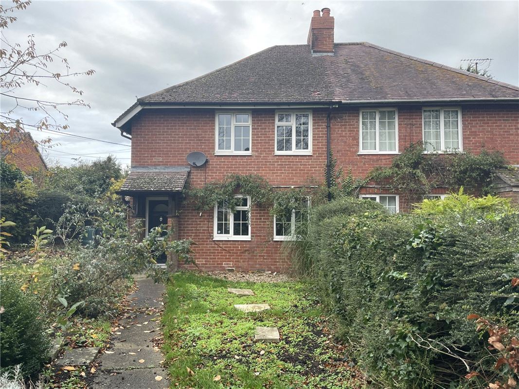 3 bedroom house, Beckhampton Road, Avebury Trusloe SN8 - Available