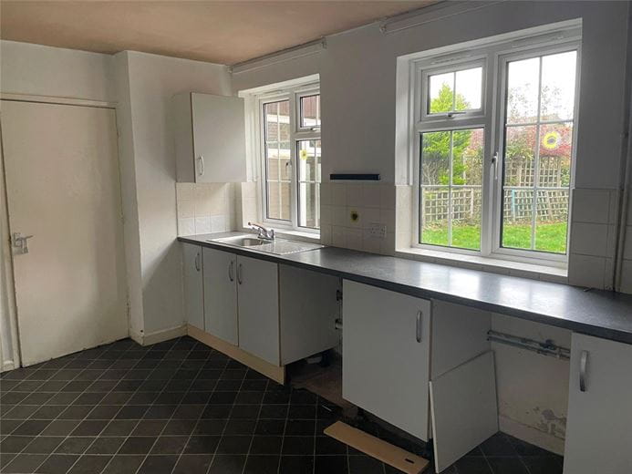 3 bedroom house, Beckhampton Road, Avebury Trusloe SN8 - Available