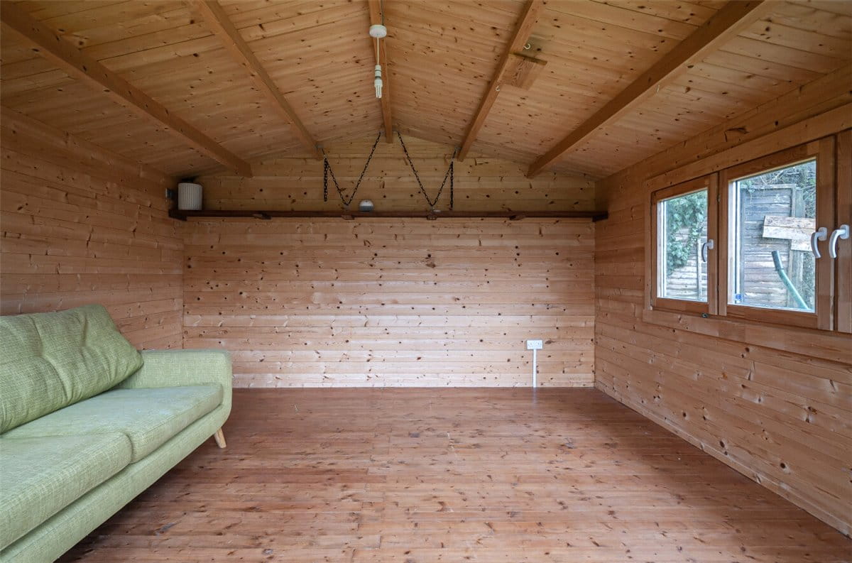 3 bedroom house, Five Stiles Road, Marlborough SN8 - Available