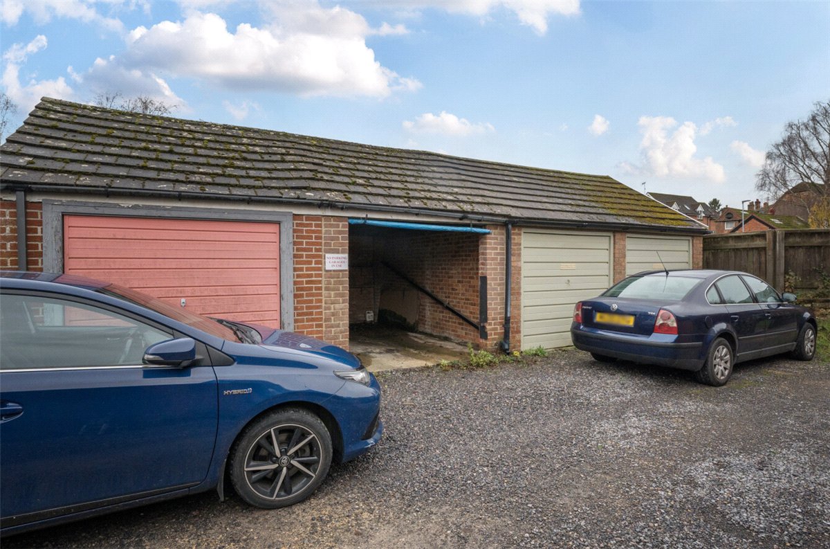 3 bedroom house, Kennet Mews, Marlborough SN8 - Available