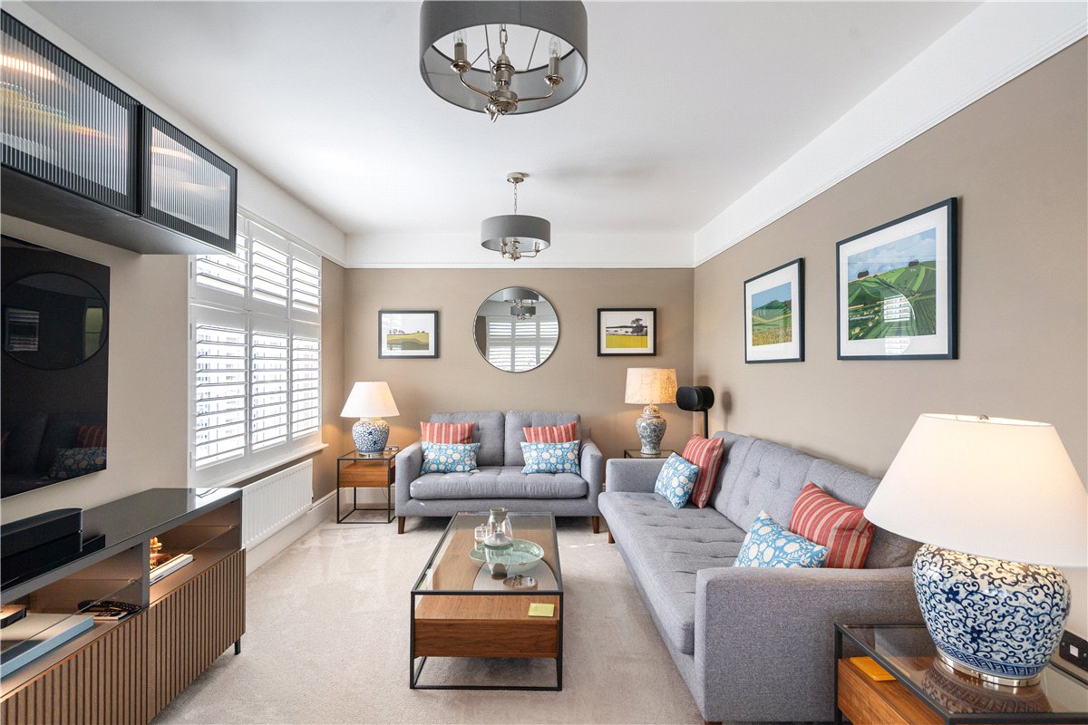 3 bedroom house, Garside Way, Marlborough SN8 - Sold STC