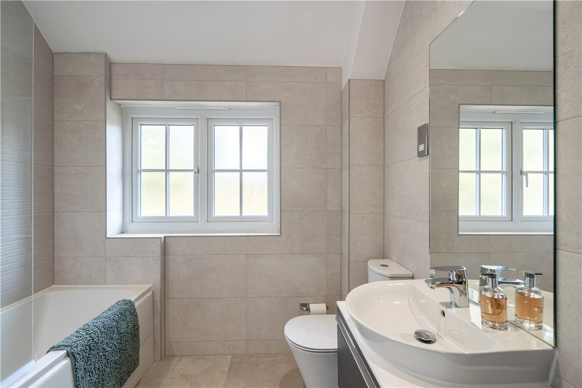 3 bedroom house, Garside Way, Marlborough SN8 - Sold STC