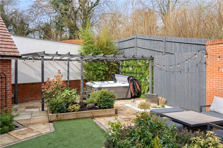 3 bedroom house, Garside Way, Marlborough SN8 - Sold STC