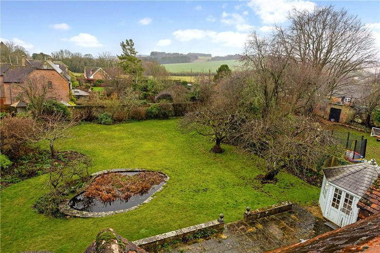 6 bedroom house, Farm Lane, Aldbourne SN8 - Available