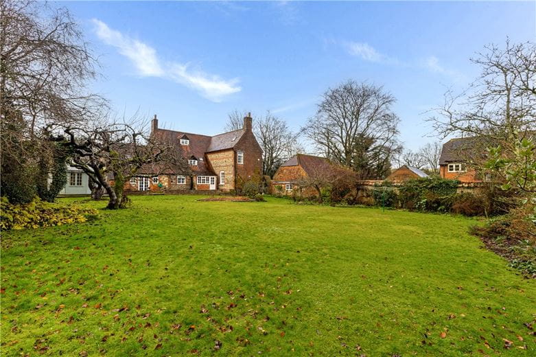 6 bedroom house, Farm Lane, Aldbourne SN8 - Available