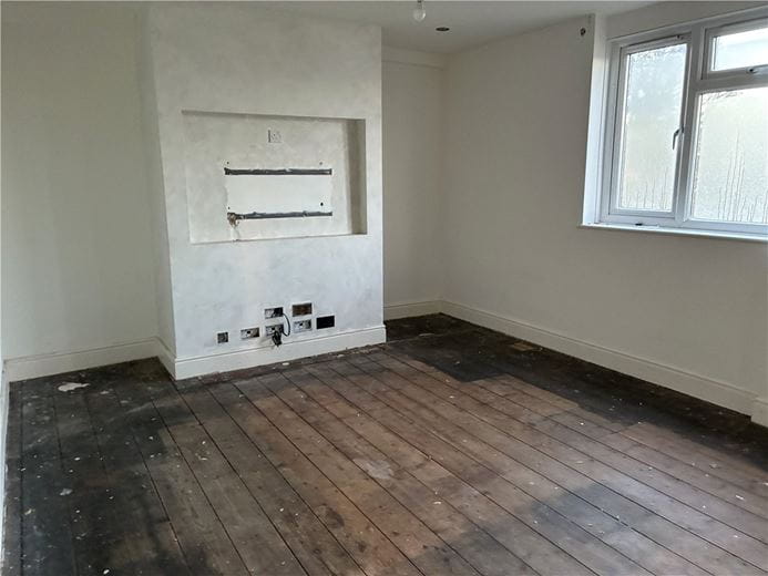 3 bedroom house, Burbage Road, Easton Royal SN9 - Sold STC