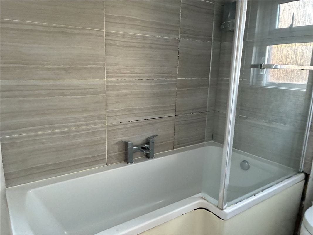 3 bedroom house, Burbage Road, Easton Royal SN9 - Sold STC