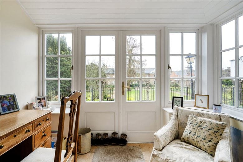 2 bedroom house, Wye House Gardens, Barn Street SN8 - Available