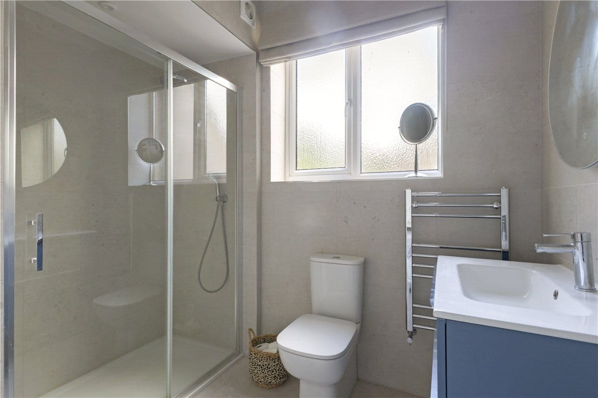 5 bedroom house, Bridge Street, Manton SN8 - Available